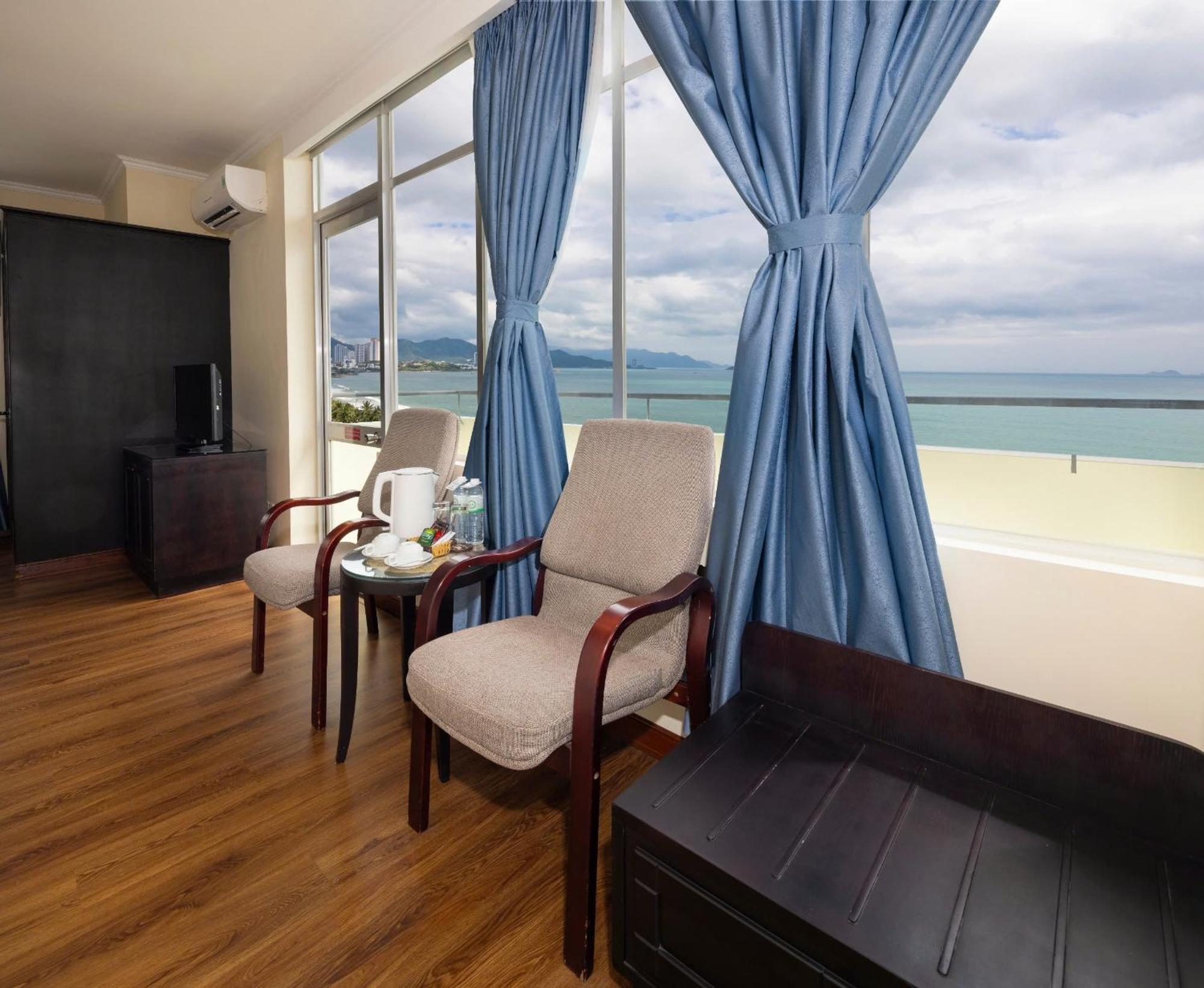 Nha Trang Lodge Hotel 4*