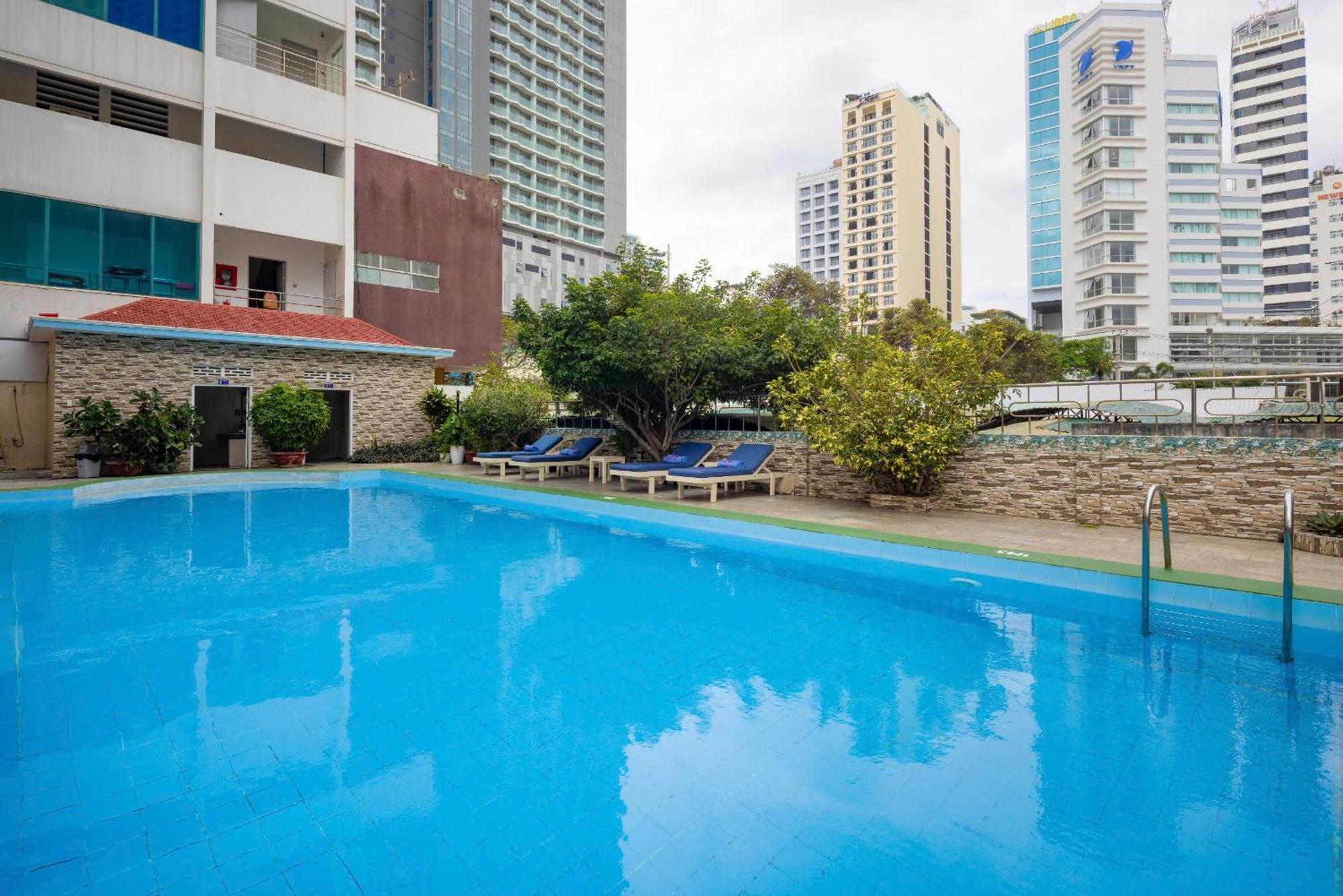 Отель Nha Trang Lodge Hotel 4*