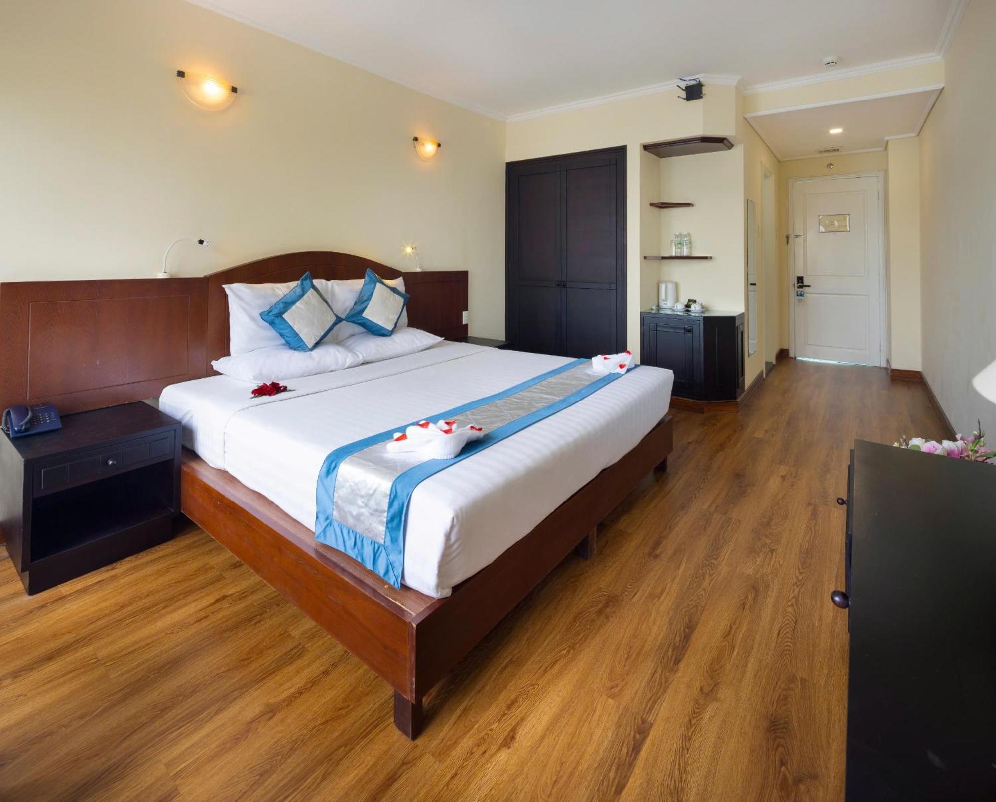 Nha Trang Lodge Hotel Отель